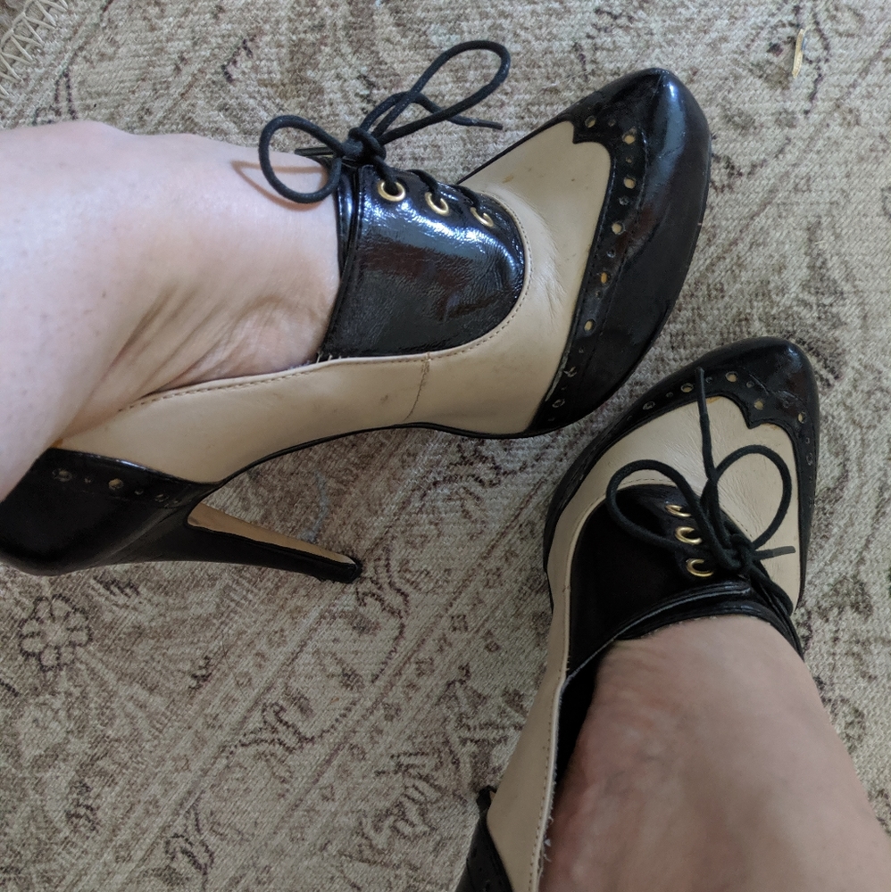Retro Heels - Picture 2 of 3